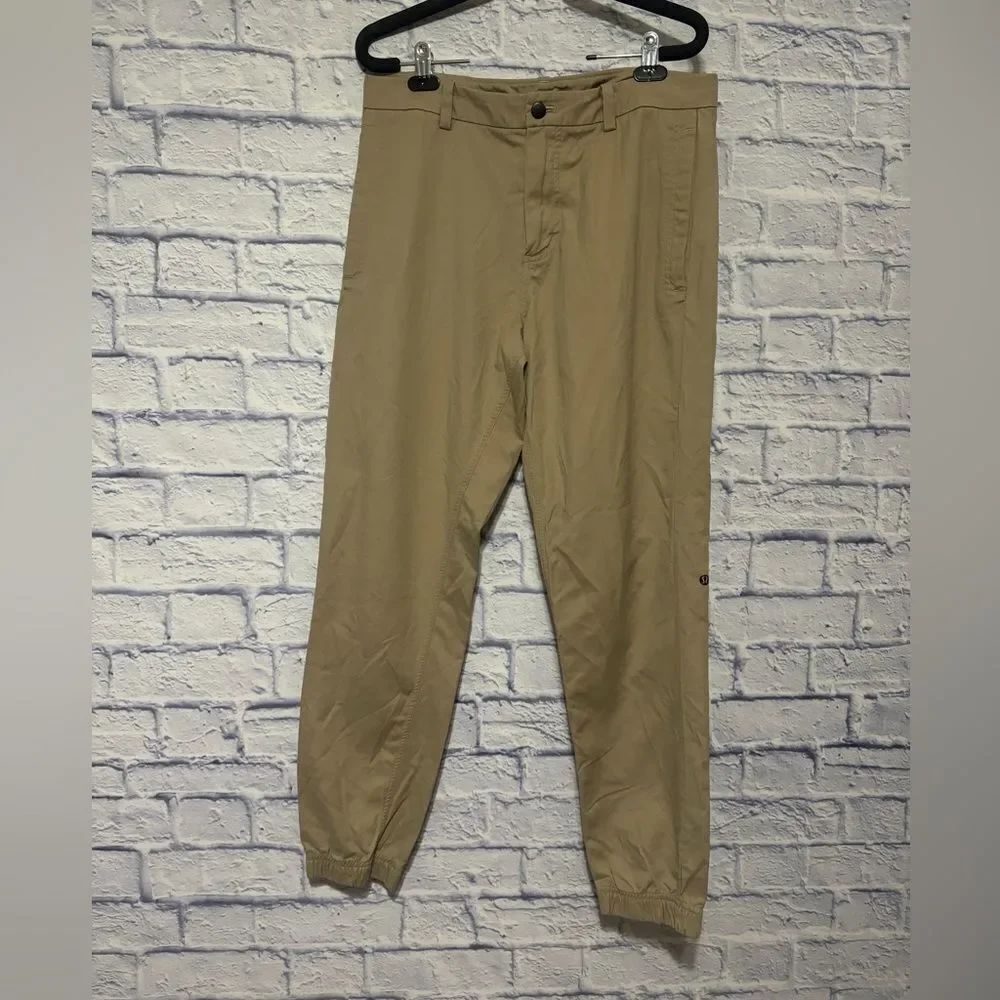 Lululemon men’s joggers khaki size 34
